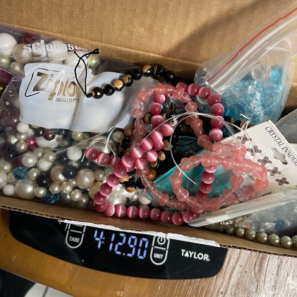 Colorful Bead Strands for Jewelry Making bulk misc all beads. Lot 1 - Picture 4 of 5